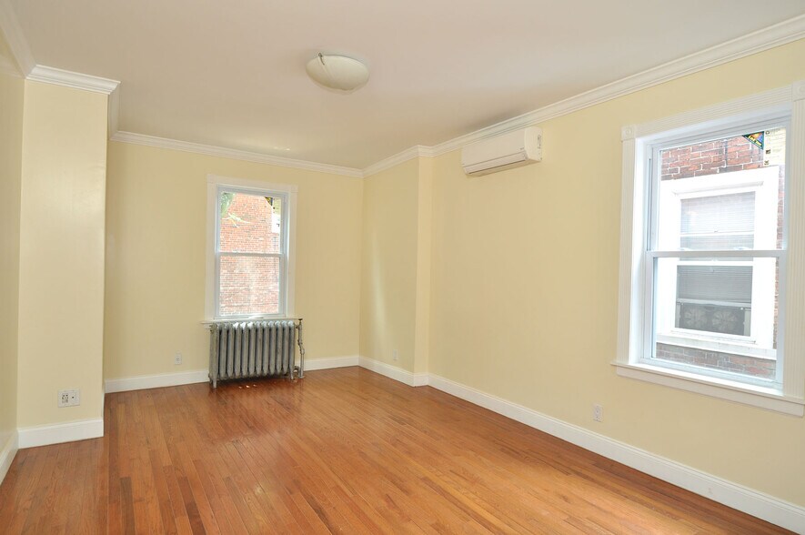 Building Photo - 4632 Locust St