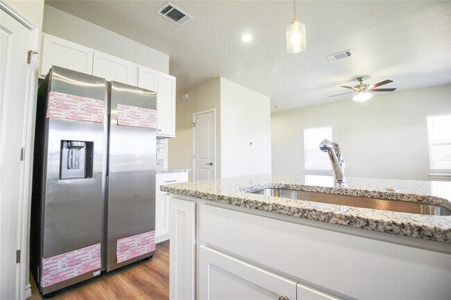 Building Photo - 511 Whirlaway Dr