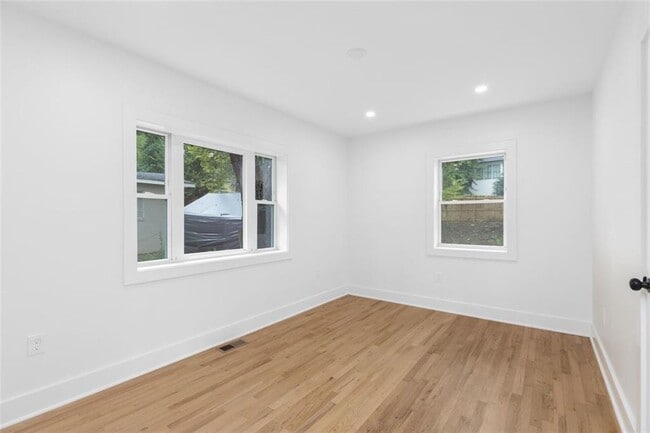 Building Photo - 148 Bixby Terrace SE