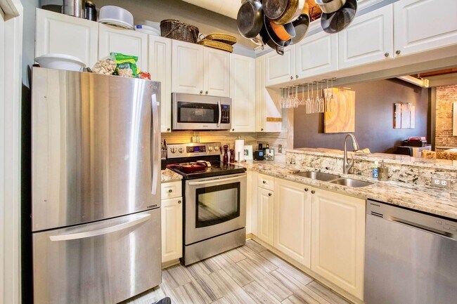 Building Photo - 205 Walker St SW