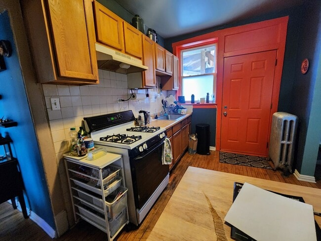 Building Photo - 2218 N St Louis Ave