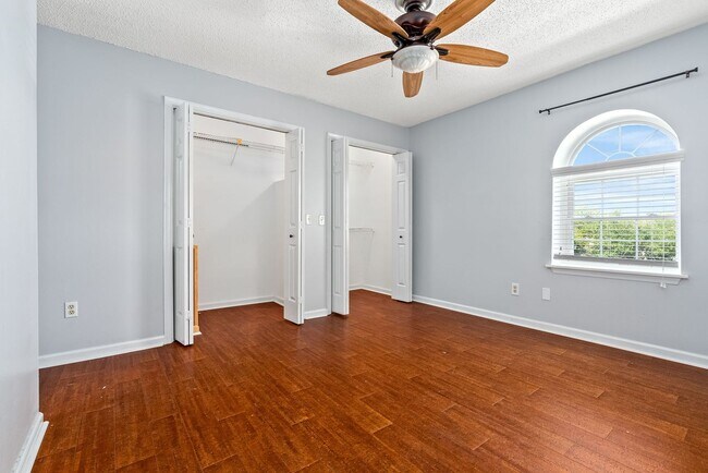 Building Photo - The Brookes Condos, Unit 02-09