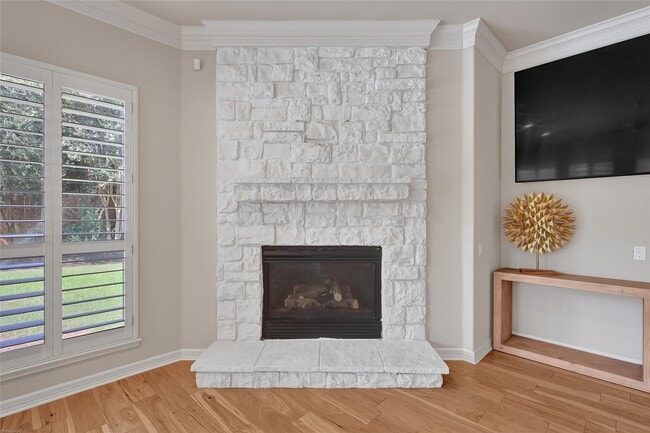 Building Photo - 15222 Hilltop View Dr