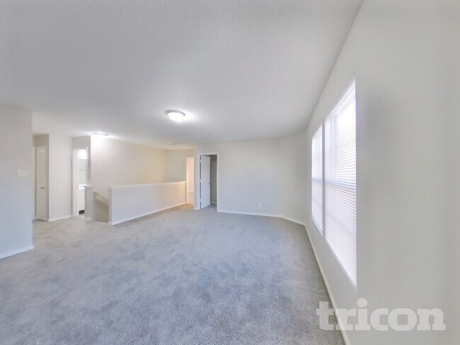 Building Photo - 10775 Wymm Ln