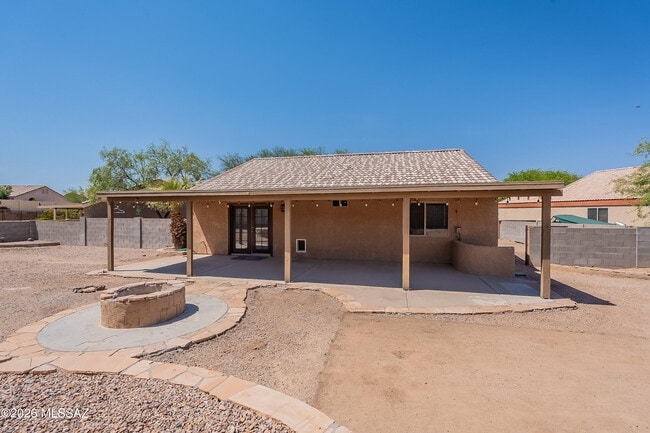 Building Photo - 8515 Placita De Lorena