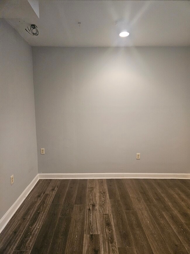 Building Photo - 2604 Somerton Ct
