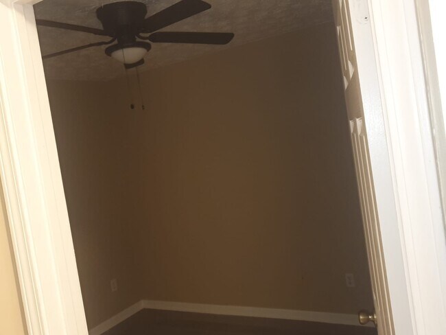 Building Photo - 5104 Fairington Ridge Cir