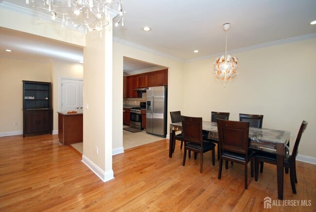 Building Photo - 32 Cinder Rd