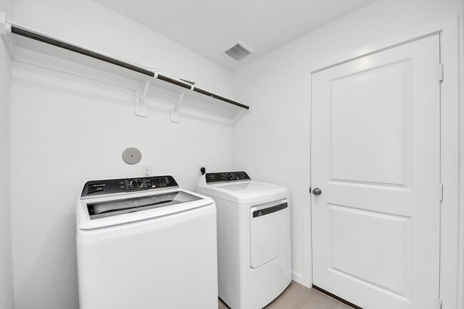 Building Photo - 6415 Geyser Starish Dr