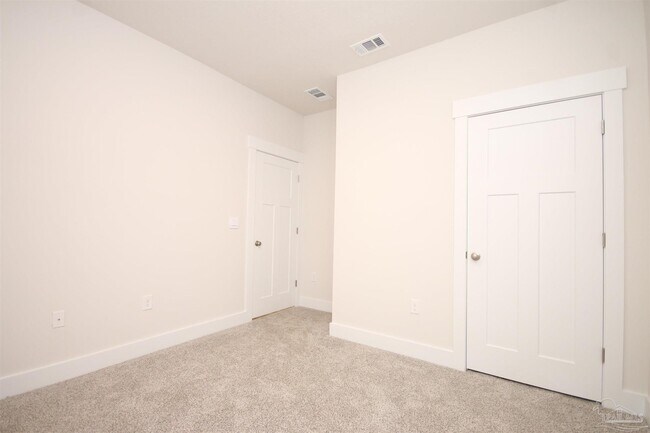 Building Photo - 5875 Sargassum Ln