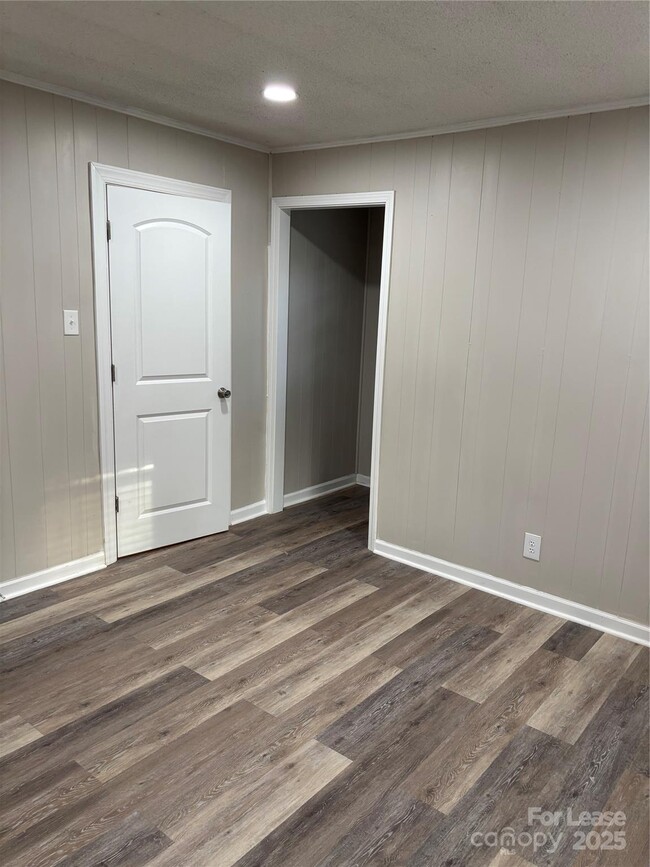 Building Photo - 242 John C Rd