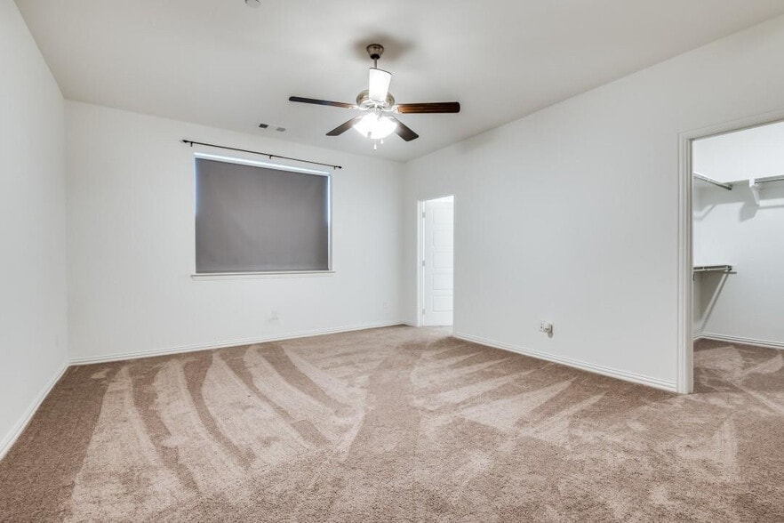 Building Photo - Room in Townhome on Bethlehem St