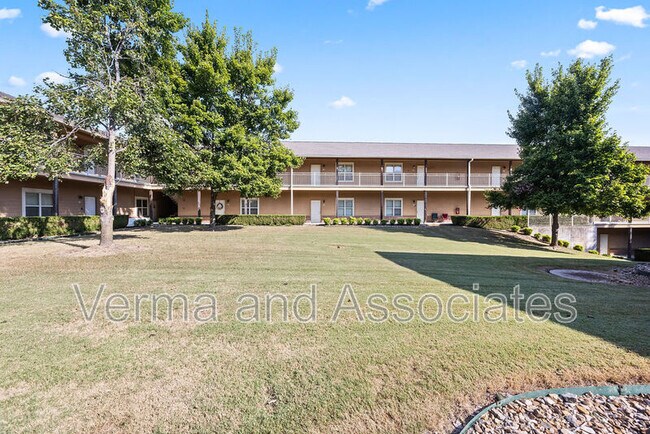 Building Photo - 2619 N Quality Ln