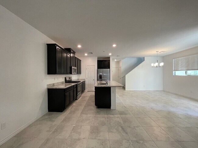 Building Photo - GATED 3 BED 2.5 BATH 2 CAR GARAGE + LOFT IN NORTH LAS VEGAS