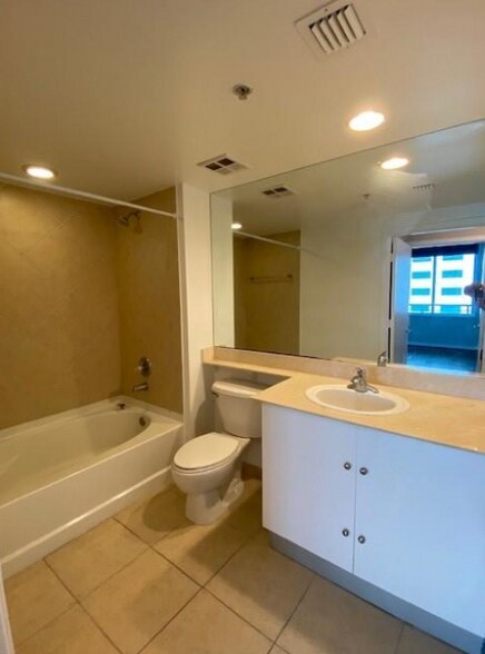 Building Photo - 325 S Biscayne Blvd