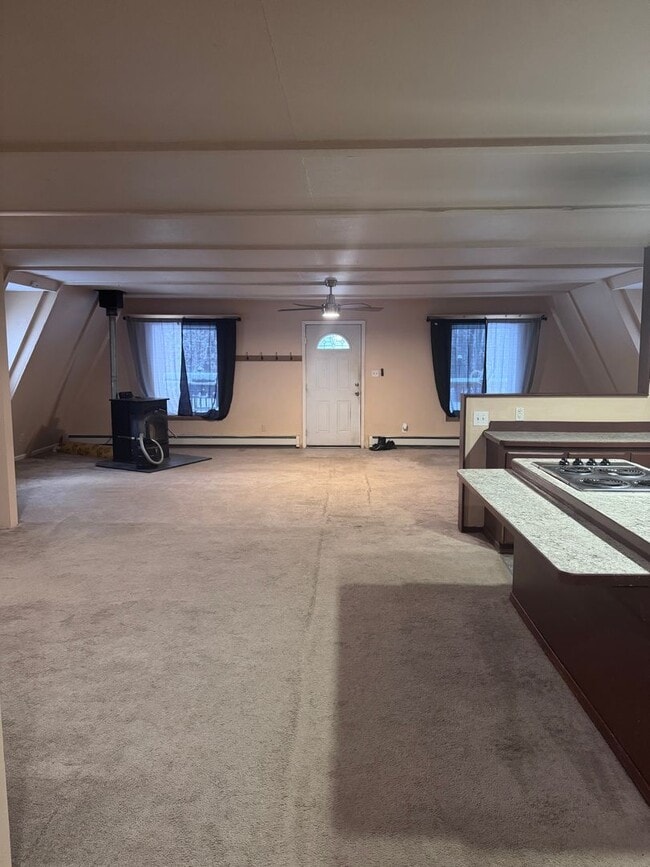 Building Photo - 4 bedroom / 2 bath Home in North Pole!