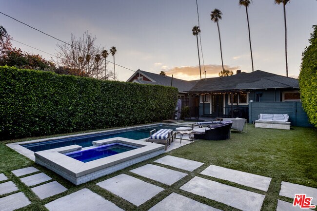 Building Photo - 3438 4th Ave