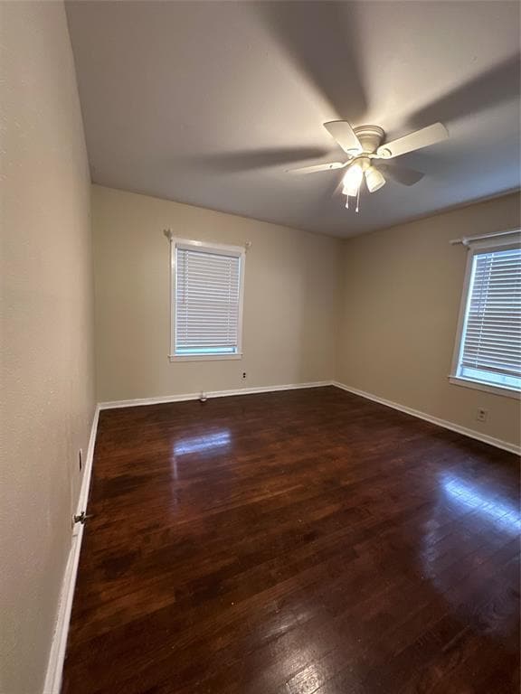 Building Photo - 207 Carlang St