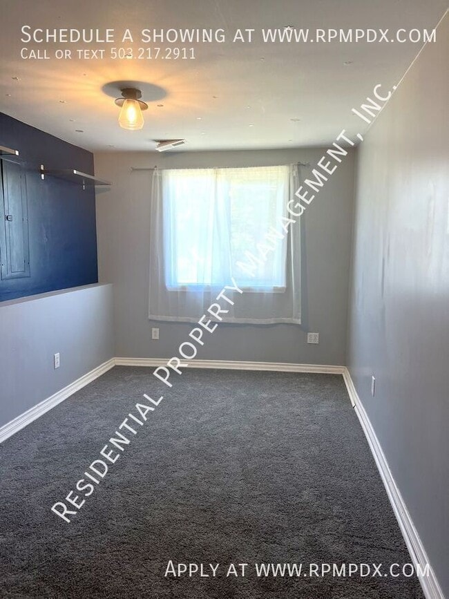 Building Photo - 4512 SW Fairvale Ct