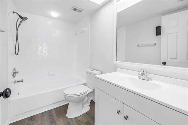 Building Photo - 9613 Tara Cay Ct