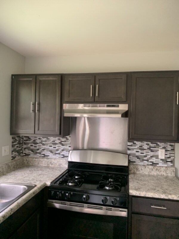 Building Photo - 7171 Wayles Dr