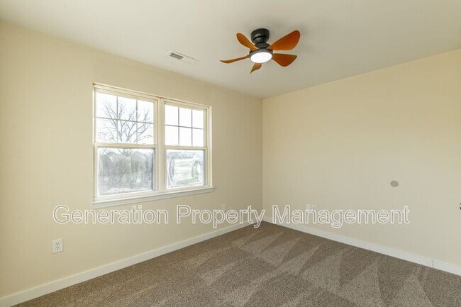 Building Photo - 2205 E 12th St