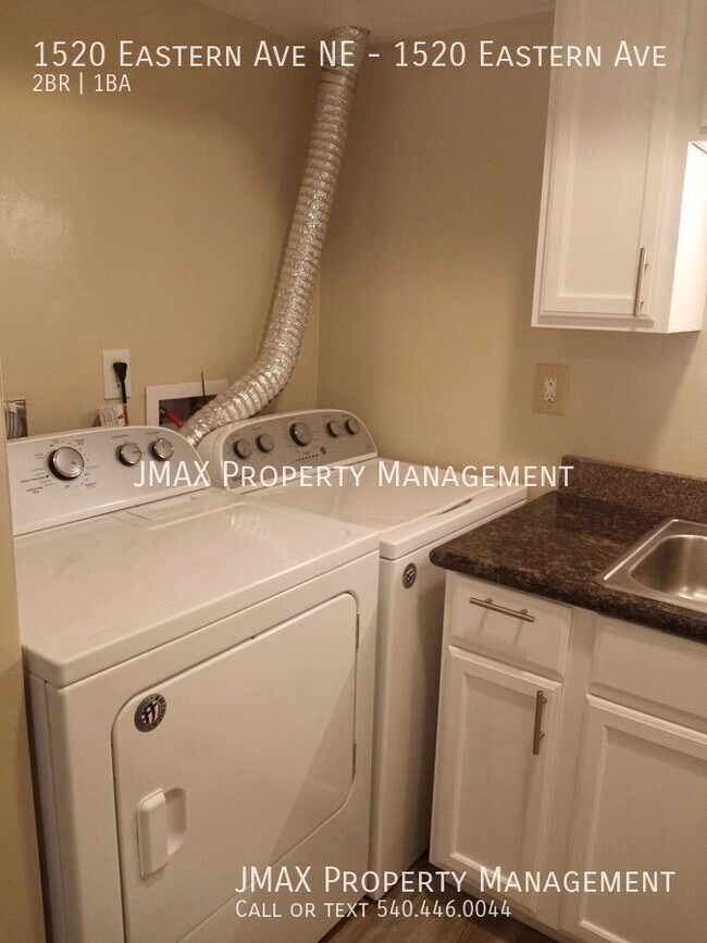 Building Photo - 1520 Eastern Ave NE