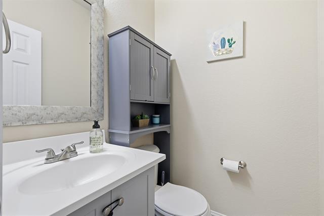 Building Photo - 2122 Trickling Creek Dr