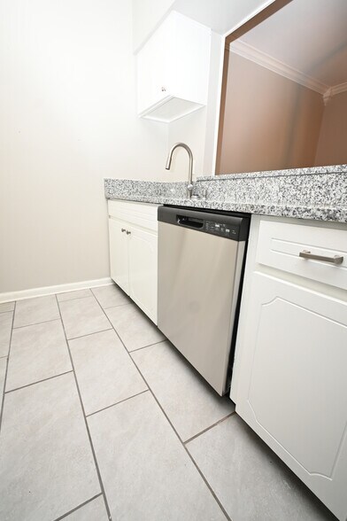 Kitchen 3 - 3820 Fairfield Ave