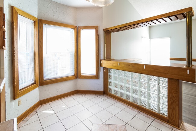 Building Photo - 104 Monsarret Ln