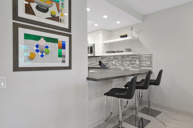 Building Photo - 88 La Ronda Dr