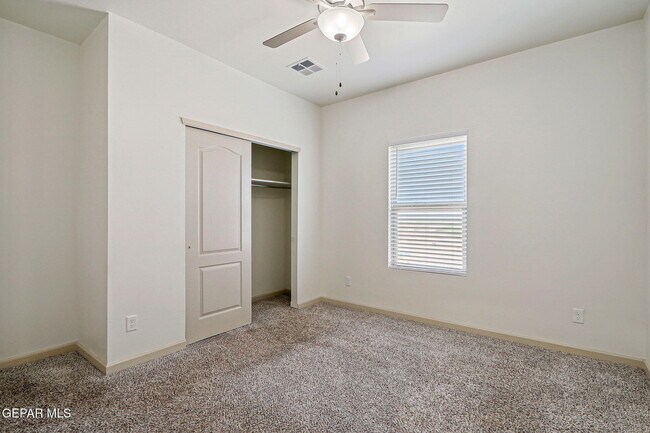 Building Photo - 14740 John McNeely Ave