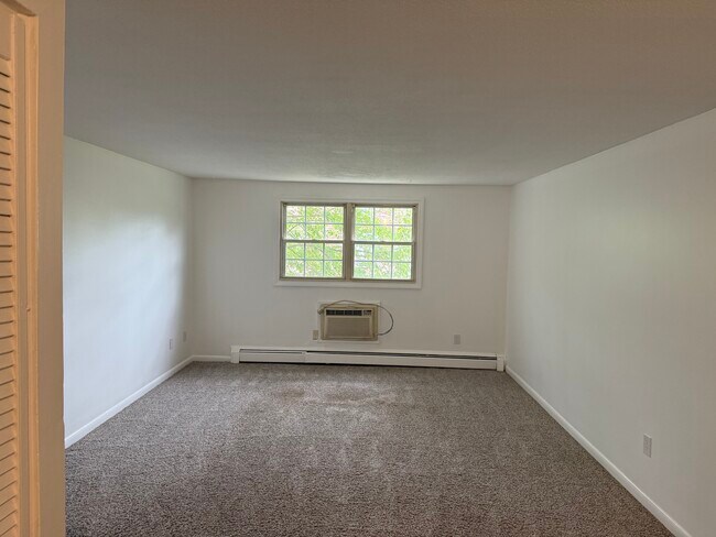 Building Photo - 349 Hildreth St