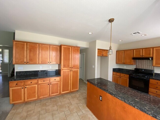 Building Photo - 5106 Rowe Dr