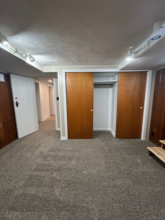 Building Photo - 4124 Davenport St