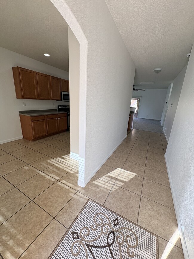 Building Photo - 4016 Loma Alta Ave NE