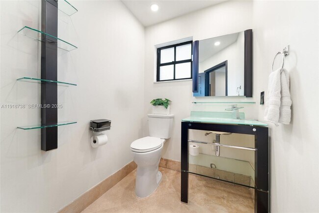 Building Photo - 5424 SW 154th Pl