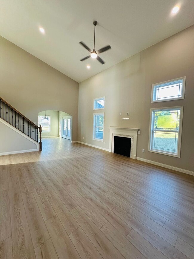 Building Photo - 1970 Petit Dr