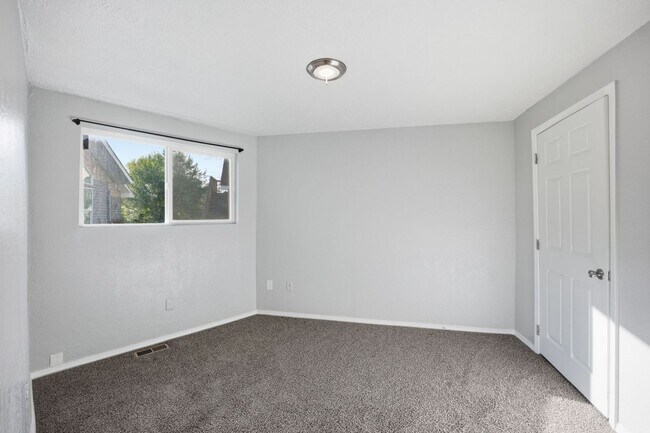 Building Photo - 3118 E Marietta Ave