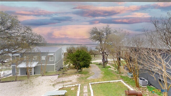 Building Photo - 1021 Hillcrest Forest