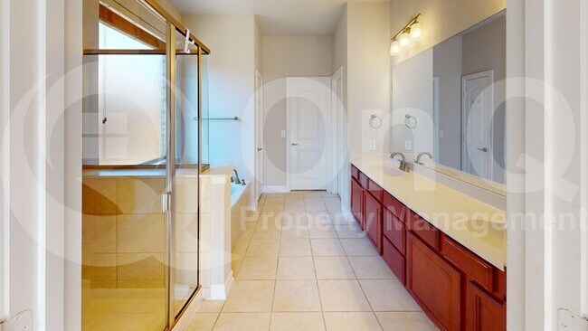 Building Photo - 1055 Enchanted Rock Dr