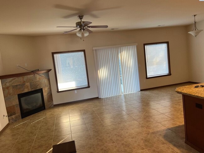 Building Photo - 337 Temple Meadow Ln