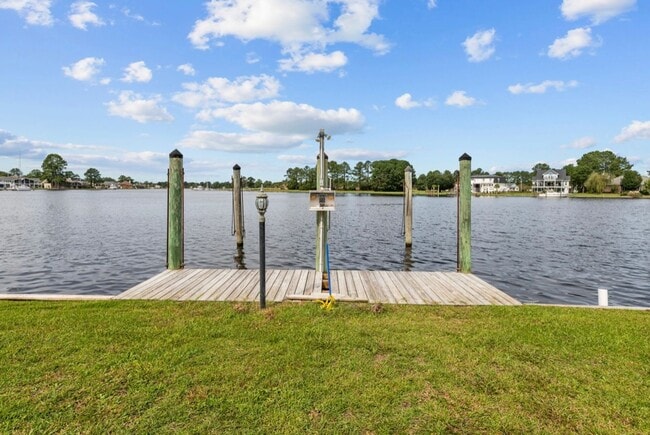 Building Photo - Waterfront Home with Private Dock in Fairfield Harbour