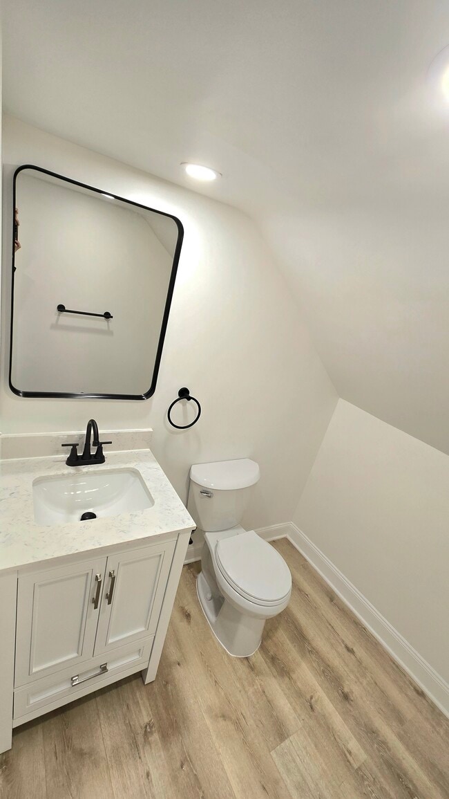 Building Photo - 225 N Main St