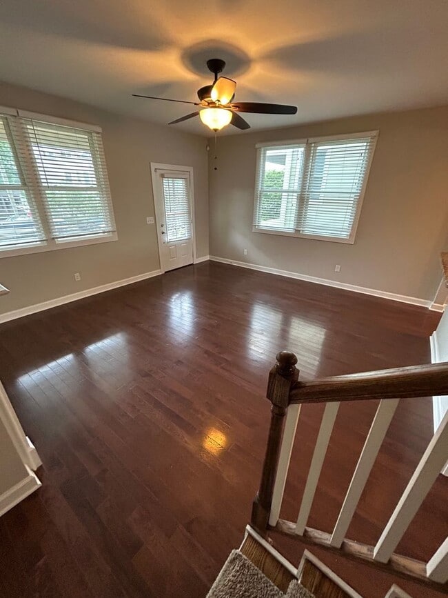 Building Photo - 3 bed 2.5 bath in Germantown, 1 Car Garage, Fenced Yard