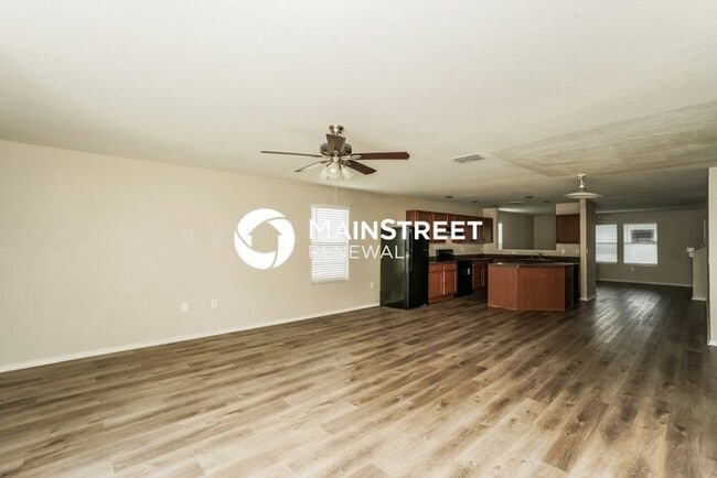 Building Photo - 5 Bedroom Pet-Friendly Home in SAN ANTONIO, TX with Main Street Renewal