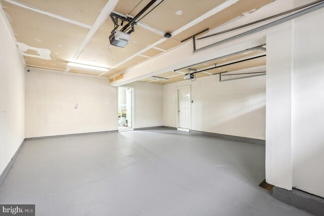 Building Photo - 5106 Shamrocks Delight Dr