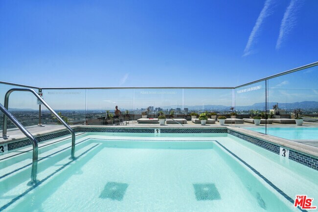 Building Photo - 1100 Wilshire Blvd