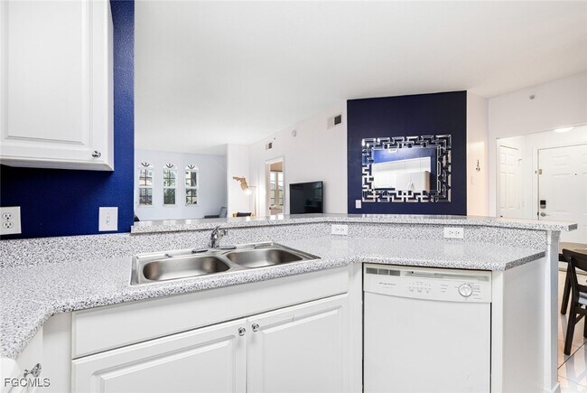 Building Photo - 11400 Ocean Walk Dr