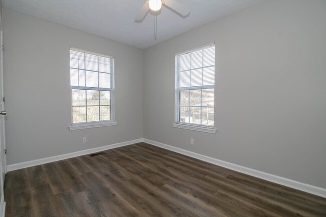 Building Photo - 631 Artic Ave